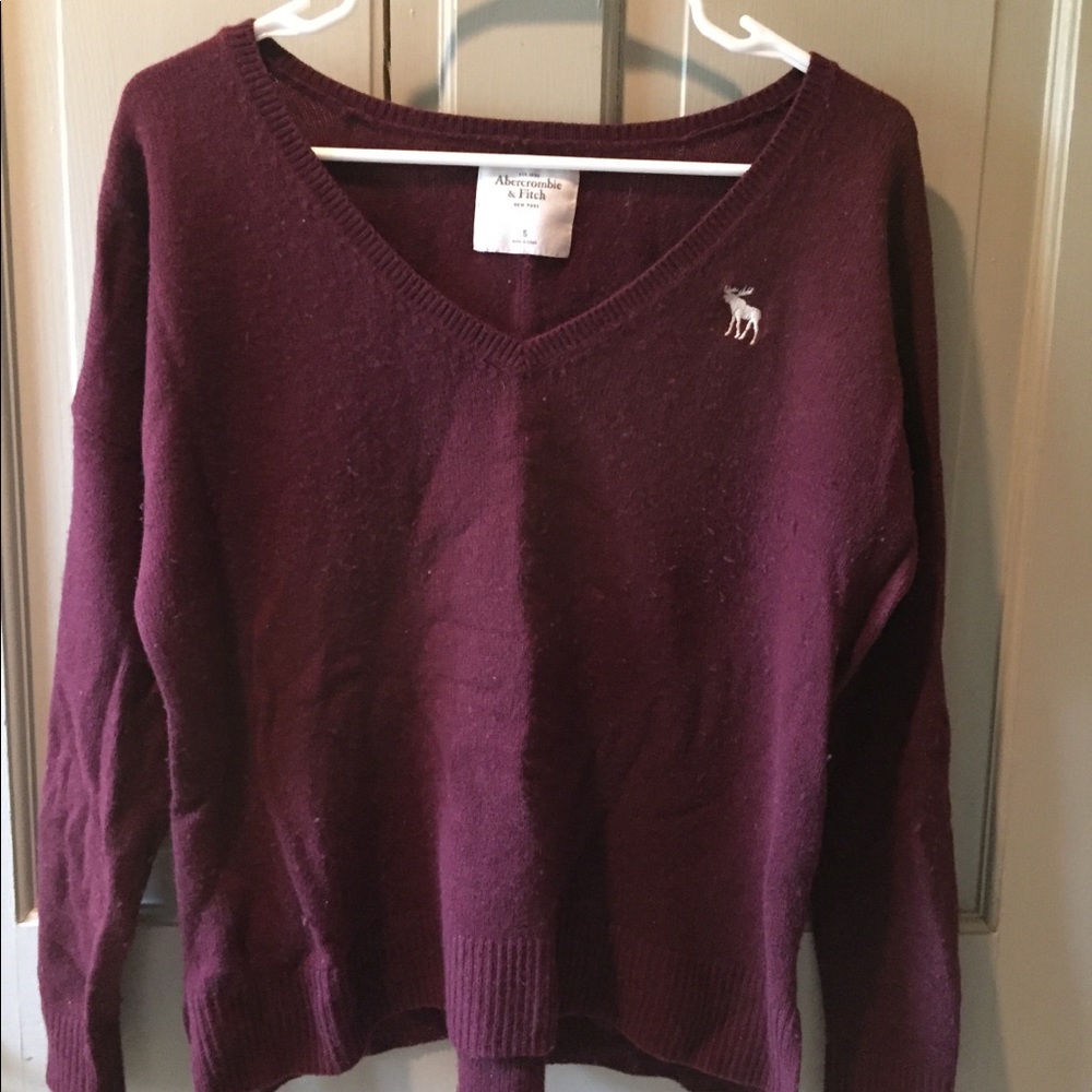 Abercrombie & Fitch v-neck
